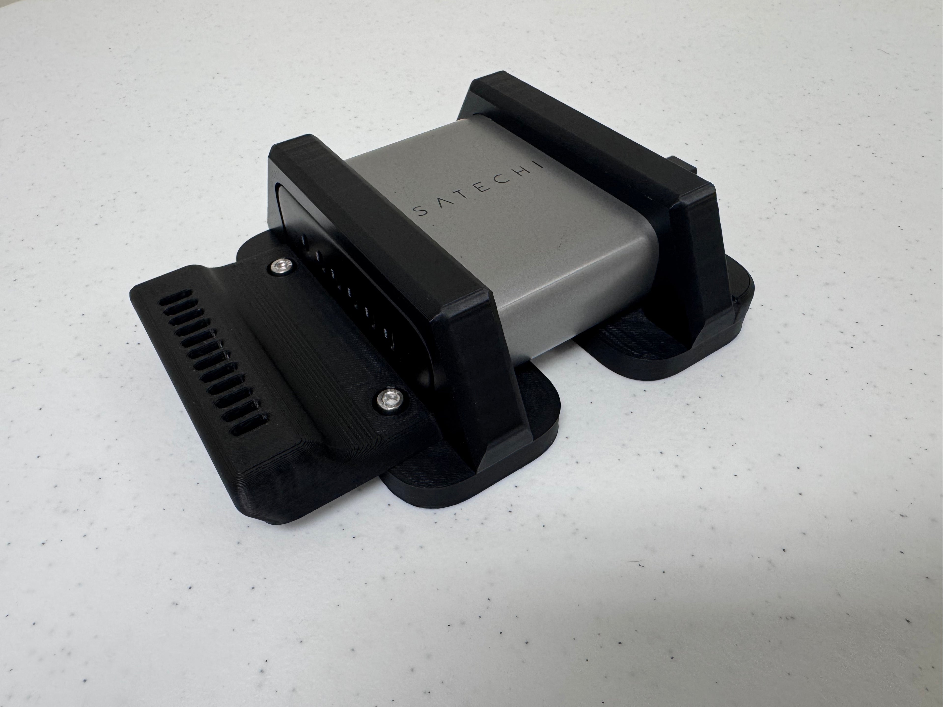 Satechi 200W Charger Jail (For “Just Borrowing” Bandits)